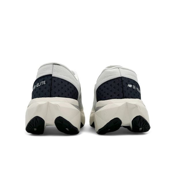 Кросівки New Balance FuelCell Rebel V4 White Black MFCXWB фото
