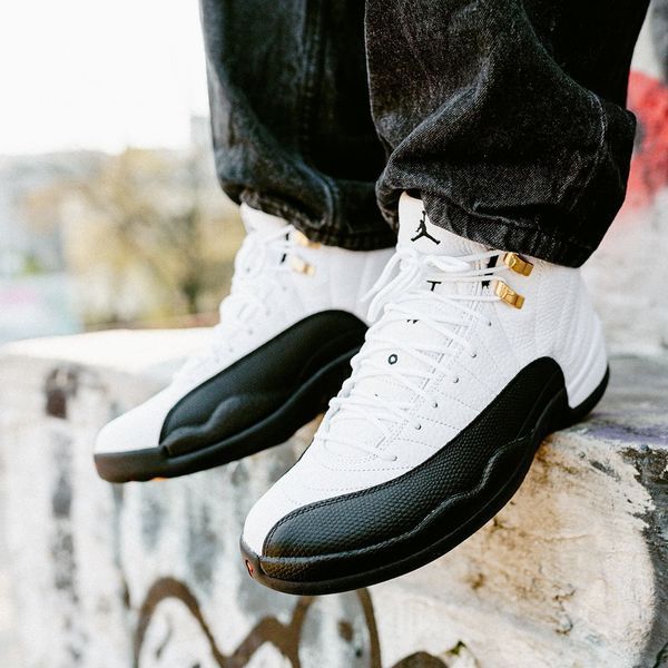 Кросівки Nike Air Jordan 12 Retro Taxi White Black CT8013-117 фото