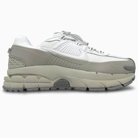 Кросівки Nike Zoom Vomero Roam White Beige HV6410-100 фото