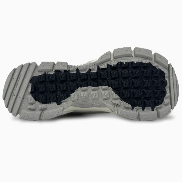 Кросівки Nike Zoom Vomero Roam White Beige HV6410-100 фото