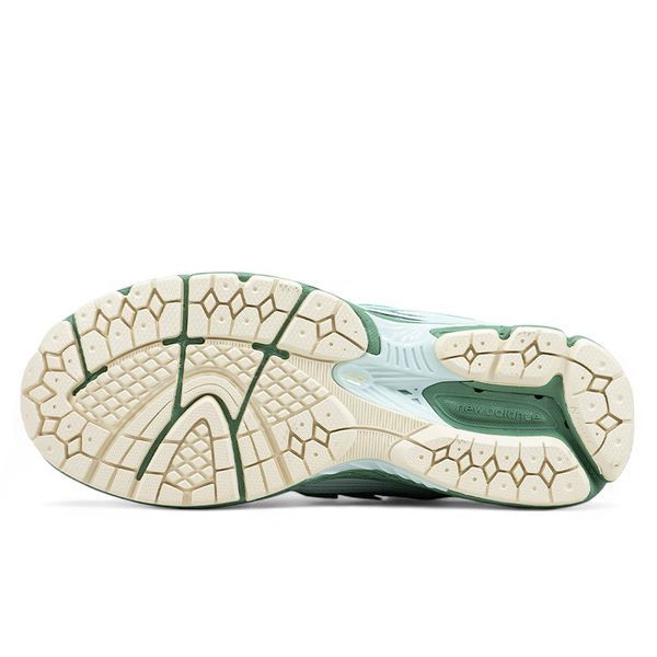 Кросівки New Balance 1906R Pastel Pack Jade Green M1906RZC фото