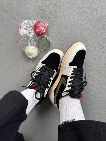 Кросівки Nike Jordan 1 Low x Travis Scott Olive DZ4137-106 фото