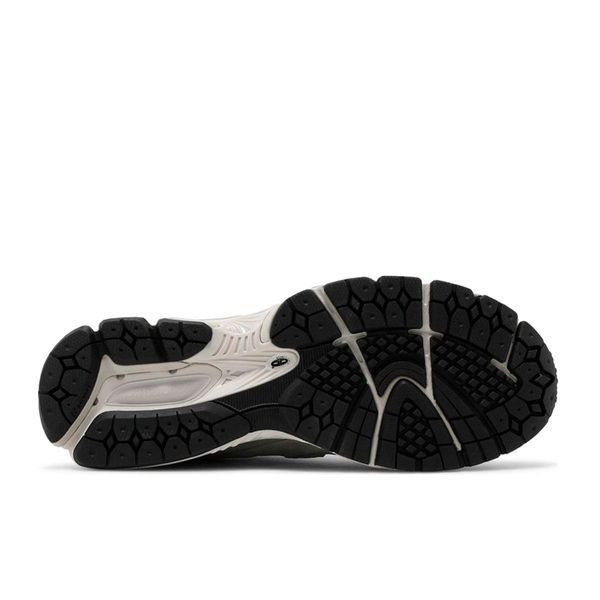 Кросівки чоловічі New Balance 2002R Grey Black v2 ML2002RC фото