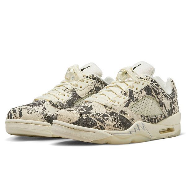 Кросівки Nike Air Jordan 5 Retro Low Expression DA8016-100 фото