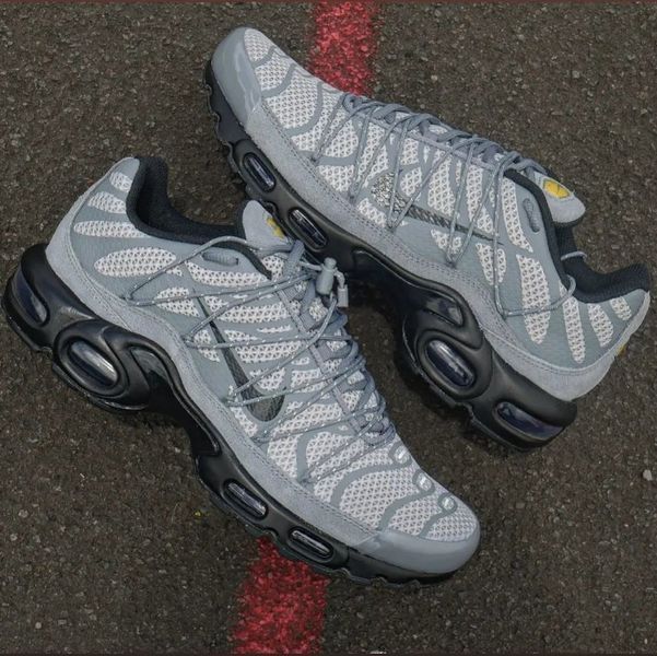 Кросівки чоловічі Nike Air Max TN Plus Toggle Utility Grey Fd0670-002 фото