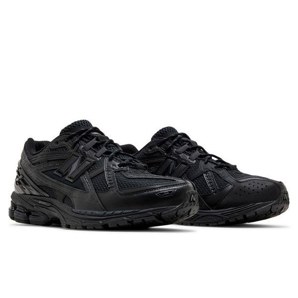Кросівки чоловічі New Balance 1906U Triple Black M1906NJ фото