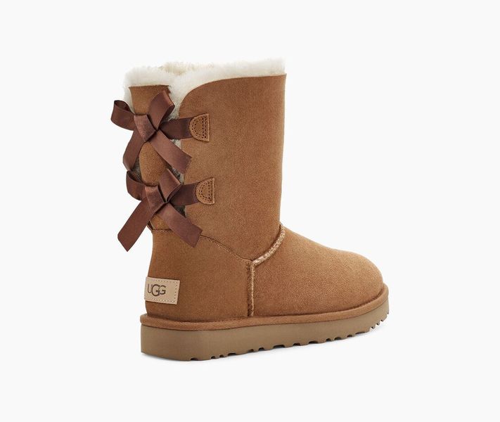 Угги женские UGG Short Bailey Bow Classic 2 Chestnut 1016225-CHE фото