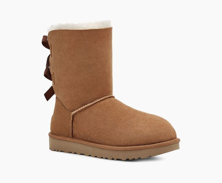 Уггі жіночі UGG Short Bailey Bow Classic 2 Chestnut 1016225-CHE фото